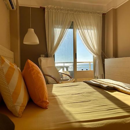 Beach View! Seaside Apartment ドゥラス エクステリア 写真