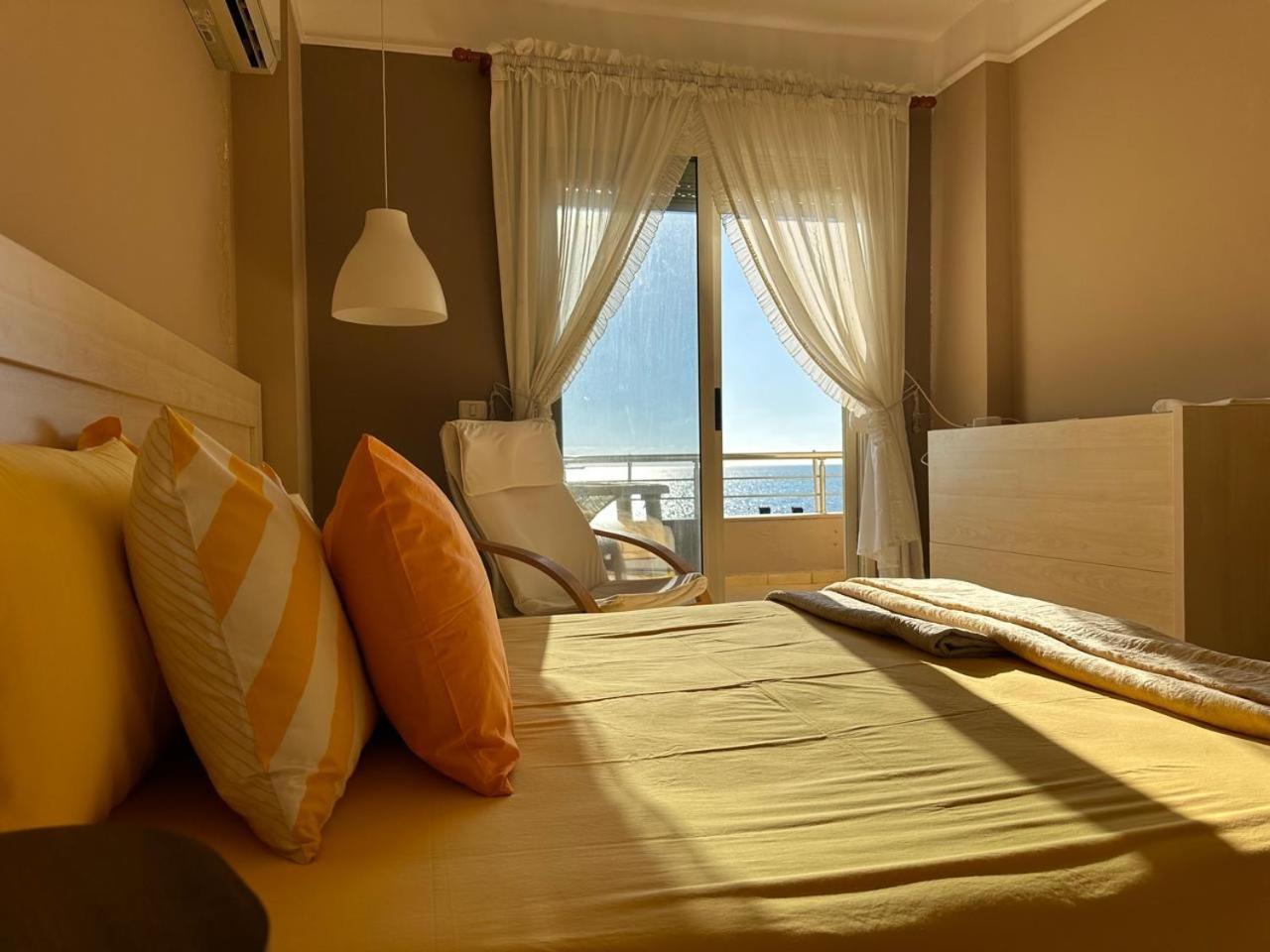 Beach View! Seaside Apartment ドゥラス エクステリア 写真