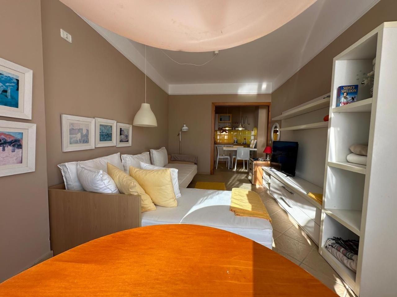 Beach View! Seaside Apartment ドゥラス エクステリア 写真