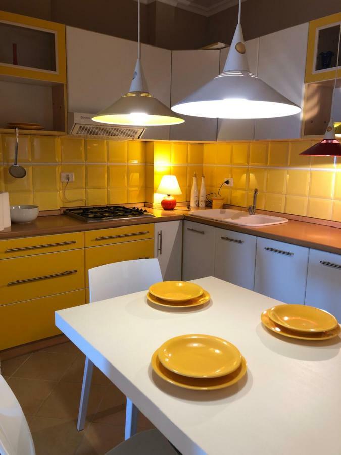 Beach View! Seaside Apartment ドゥラス エクステリア 写真